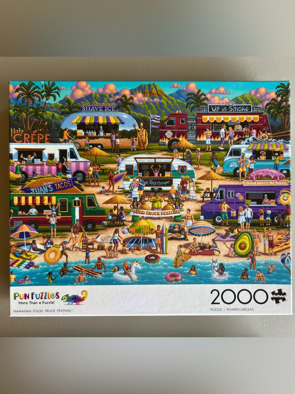 2000 piece fun beach scene jigsaw puzzle